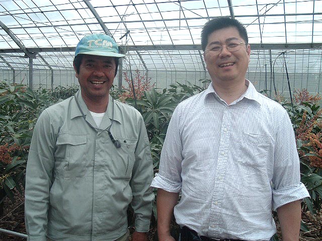 生産者のひとり池村さんと紅光の杉山